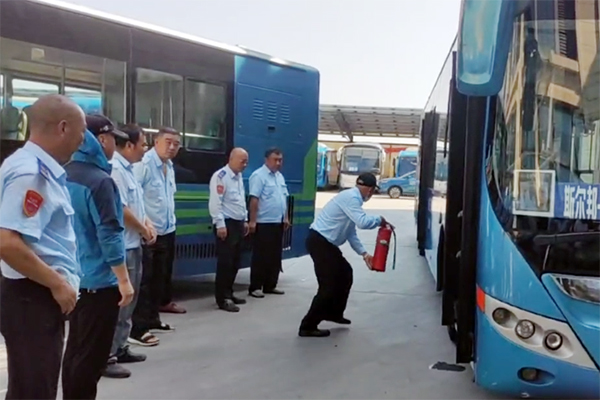 提高驾驶员安全意识 连云港公交开展夏季车辆火灾应急处置培训