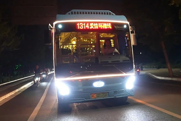 七夕前正式上线运营 徐州公交推出“13.14定制环湖线”