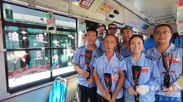 太原公交 传统文化 浪漫七夕 主题车厢