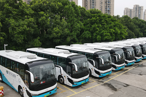 喜迎亚运交通保障“新成员”！金龙纯电大客入列温州交运 