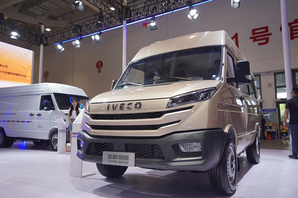 点燃用户热情 南京依维柯携多款明星车型相聚齐鲁国际车展