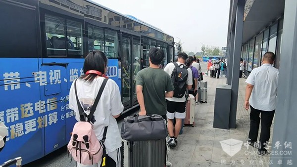 连云港市公交集团 高校 秋季开学 线路车辆 运力安排