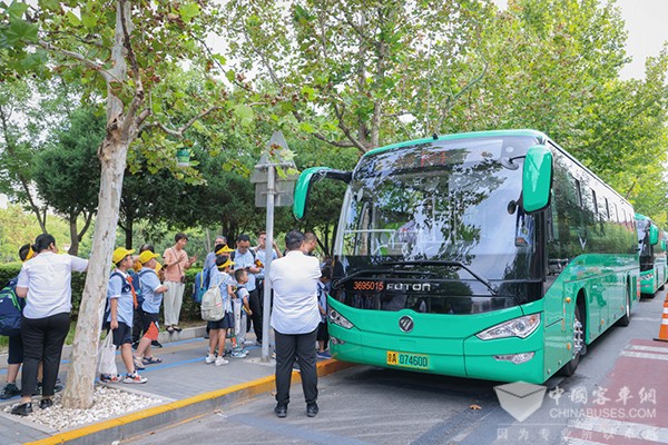 福田欧辉客车 开学季 春辰绿 通学公交车