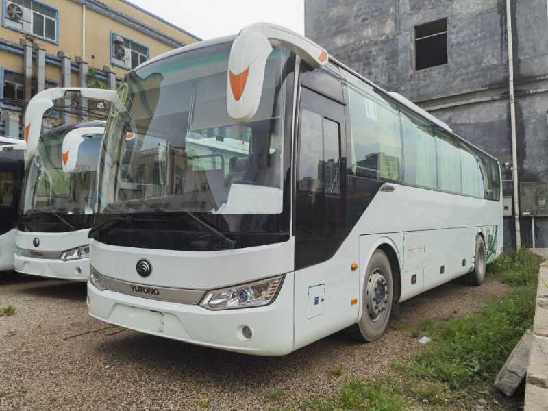 同款8台44座宁德时代非营运有中门宇通6115电车