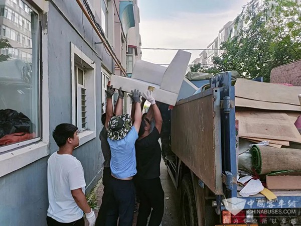 延吉公交集团 红色星期五 党员志愿 服务活动