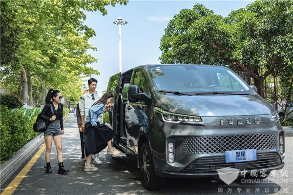 十一黄金周 依维柯聚星9AT陪你一起奔赴山海