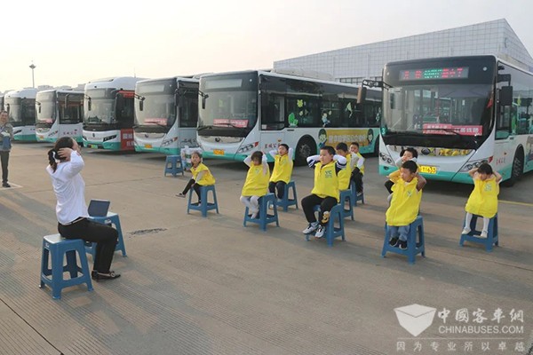 盐城公交 小记者 走进大公交 实践活动