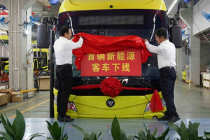 常州公交：从“修车”到“造车”首辆新能源客车在礼河链合智造基地下线
