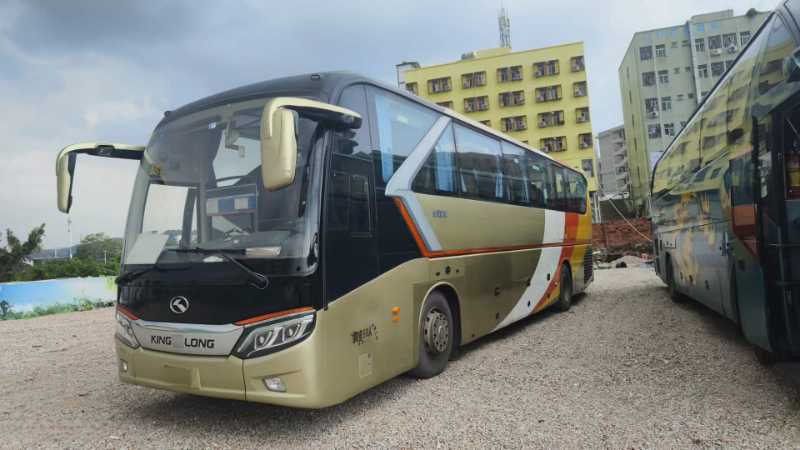 深圳牌12米双胞胎有公告营运证50座金龙气囊车