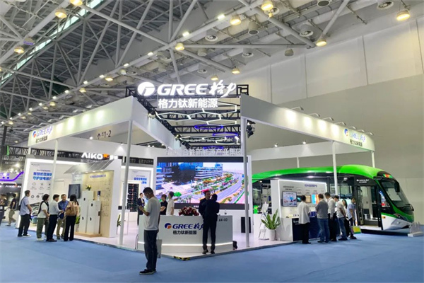 耀眼！格力钛海豚公交亮相2023能源电子产业大会