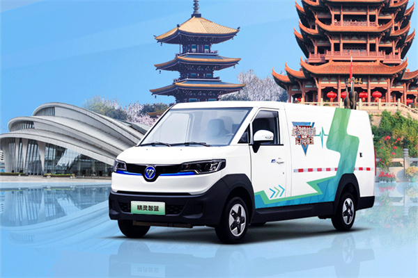 挑战续航极限 图雅诺搞了一场6.5小时的直播活动