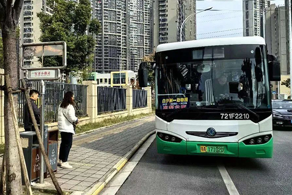 方便居民周末游玩 武汉公交试运行开通“公交旅游专线”