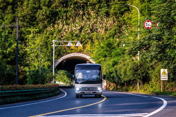 旅游消费转向沉浸体验 安凯这款客车是如何提升旅游体验的？