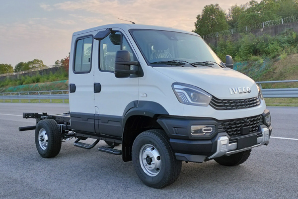 工信部申报图实锤！你们盼望的依维柯全新越野底盘来了