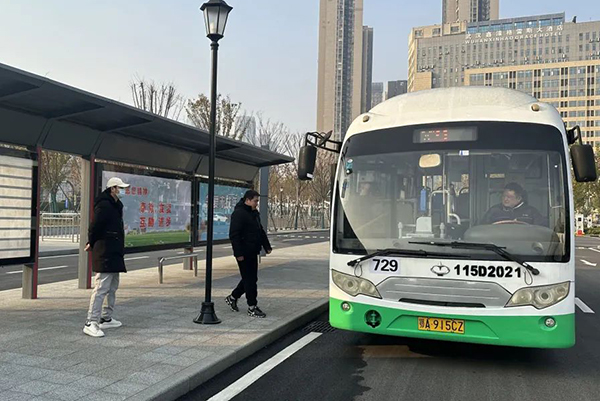 调整公交线路无缝对接 武汉汉口火车站北广场公交枢纽启用