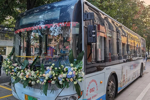 方便市民前往医院和城铁站 黄冈公交公司新开2条公交线路