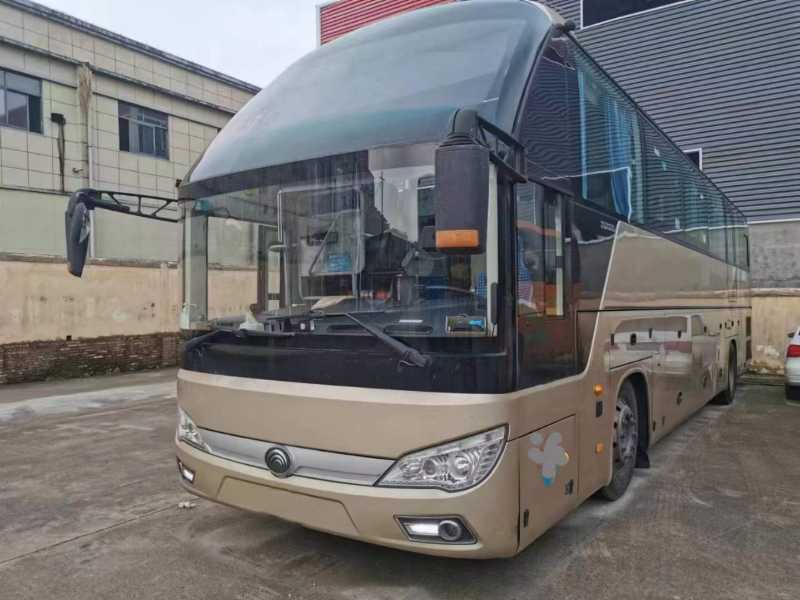 2018年7月 国五50座有司机睡舱新款航空座椅宇通6122客车 