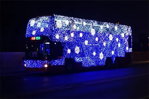 “尔滨”霸占全网热榜 来跟随安凯这款双层巴士畅游雪国风光