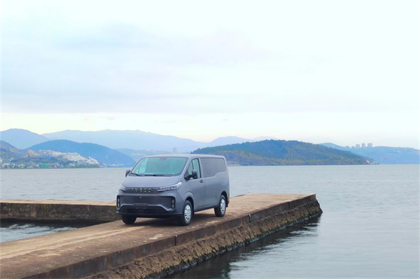 助力春运旅客返乡 南京依维柯这款车型完成批量交付