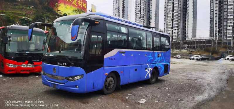  两台国五30座中通6806气囊旅游车