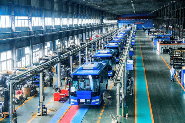 龙年出口开门红 207辆金旅公交车将发往越南