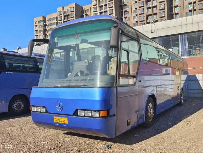 2013年5月 53座气囊中门暖气北方6120高配车