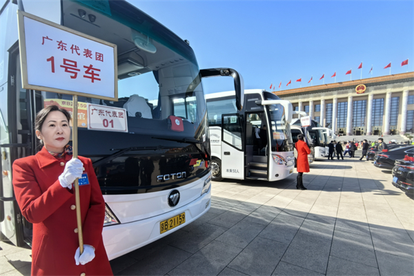 护航两会的这二十年 福田欧辉都经历了哪些产品变革？