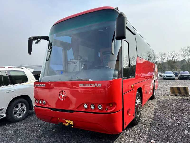 2017年非营运19座超豪华3米19座北方6903客车