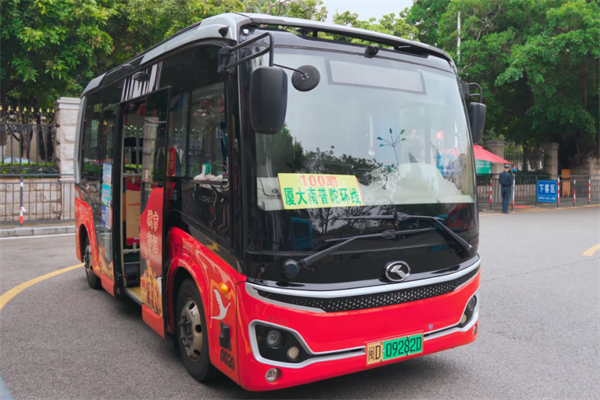 厦门100路焕新升级 金龙助推当地“公交+文旅”发展