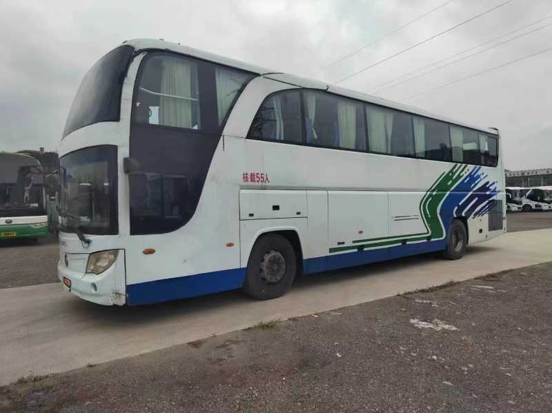 2015年2月 12米国四55座一层半福田6129气囊旅游车