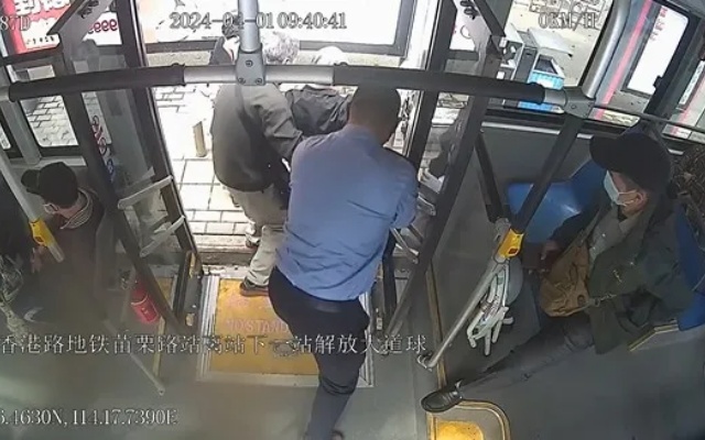 寄表扬信、拨打市长热线 市民纷纷点赞武汉公交