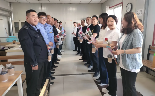 情满公交 与爱同行 呼和浩特公交520公交驾驶员关爱日