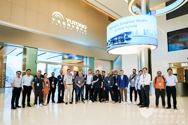 12国权威媒体探访宇通新能源 探寻公交行业低碳发展最优解