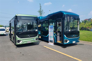 亮相华东，燃爆全场！金龙M系列巡展再启新篇