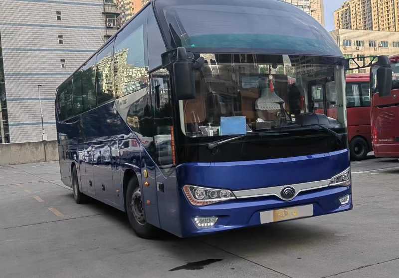 2020年6月 特价出34座2+1锅炉暖气宇通6128保姆车