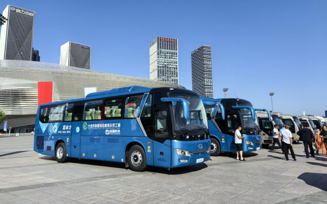 领跑2024夏季达沃斯绿色出行 金旅氢燃料电池客车提供保障