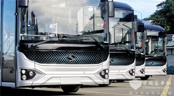  金龙M8在舟山——“小车轮”跑出民生“幸福路”