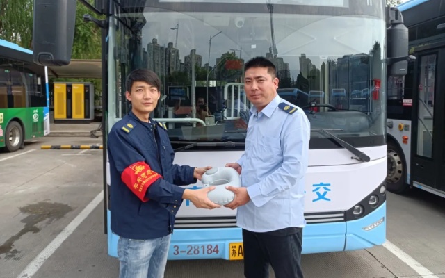 敬谢师恩 倾听南京公交人“传帮带”的故事