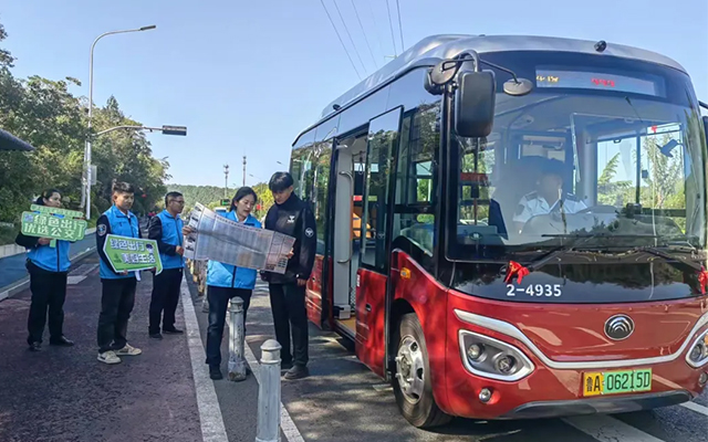 当好百姓“专职司机” 济南公交全力护航市民游客畅享国庆假期