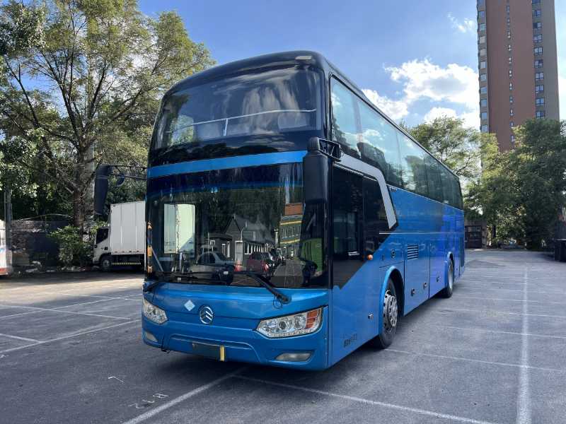  55座北方配置天然气LNG一层半金旅6112旅游车