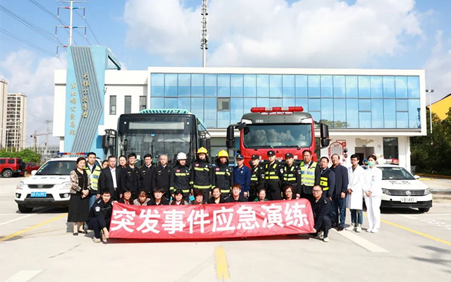 以演筑防 以练护航 无锡公交开展老年乘客消防应急疏散演练