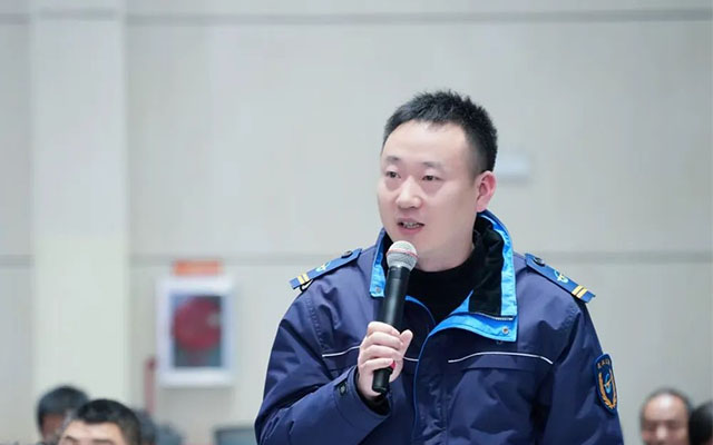 法律服务“直通车”开进武汉公交 助力营商环境持续优化