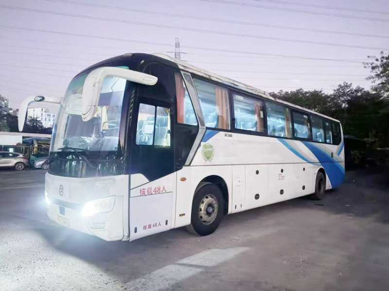 2018年9月 国五48座12米带洗手间金旅6122旅游车 