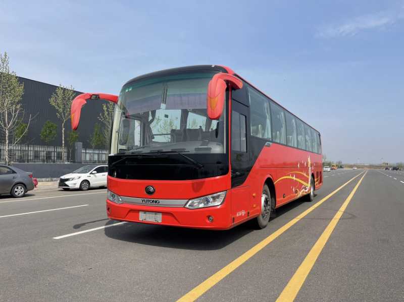 国五非营运54座锅炉暖风宇通6125双门车