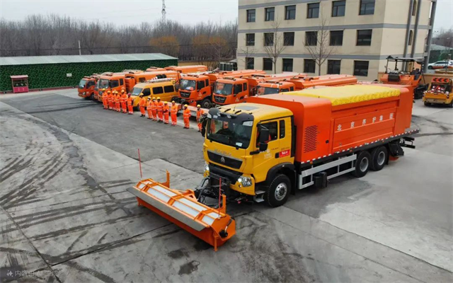 北京降雪“遇”春运 交通行业“雪中送暖”