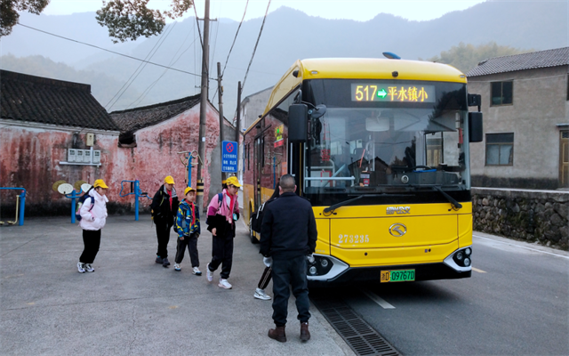 绍兴公交“一校一策” 173 条定制公交护航7000学子新学期