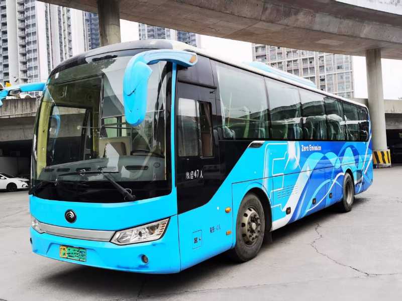 2015年上牌粤牌47座非营运宇通6115新能源电车