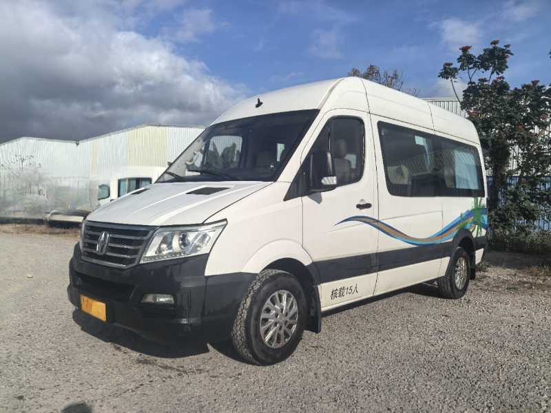 2020年8月 一批15座国五亚星欧睿奔驰6591旅游中型客车