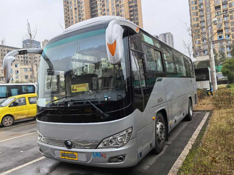 2019年6月上牌国五38座天然气宇通6906营运车