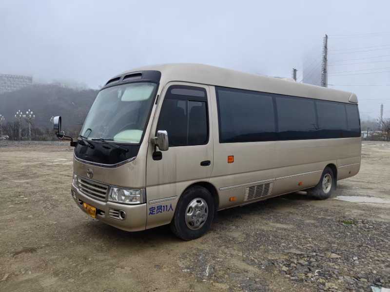 2011年11月 11座非营运汽油豪华版考斯特 